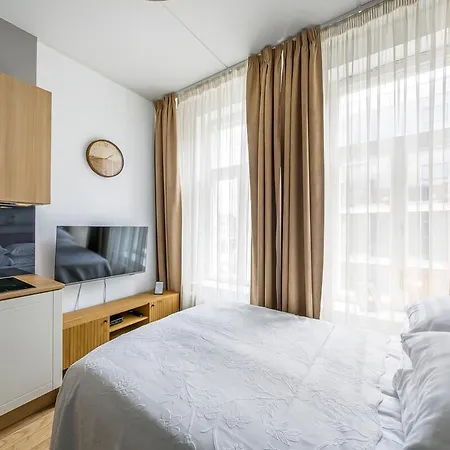 Apartment Stylish Near Old Town *