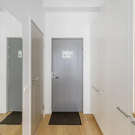 Stylish Near Old Town Apartment