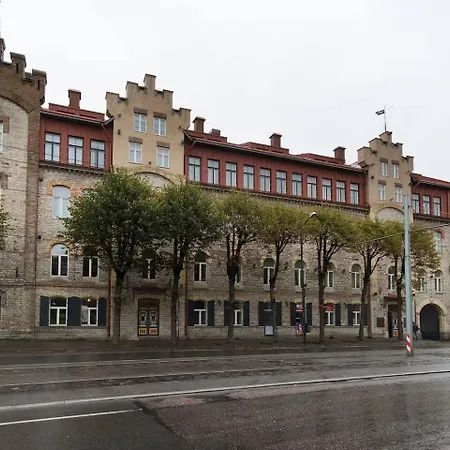 Apartment Stylish Near Old Town