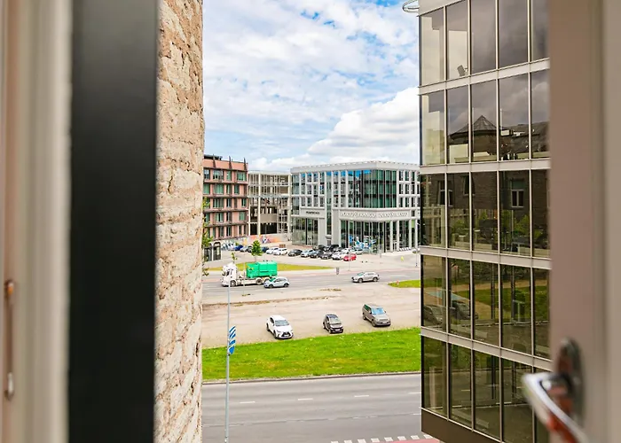 Stylish Near Old Town Appartamento